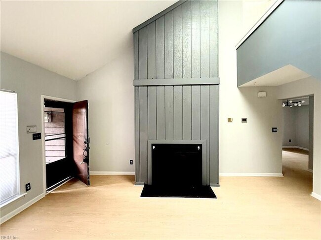 Foto del edificio - 579 Ayrshire Way