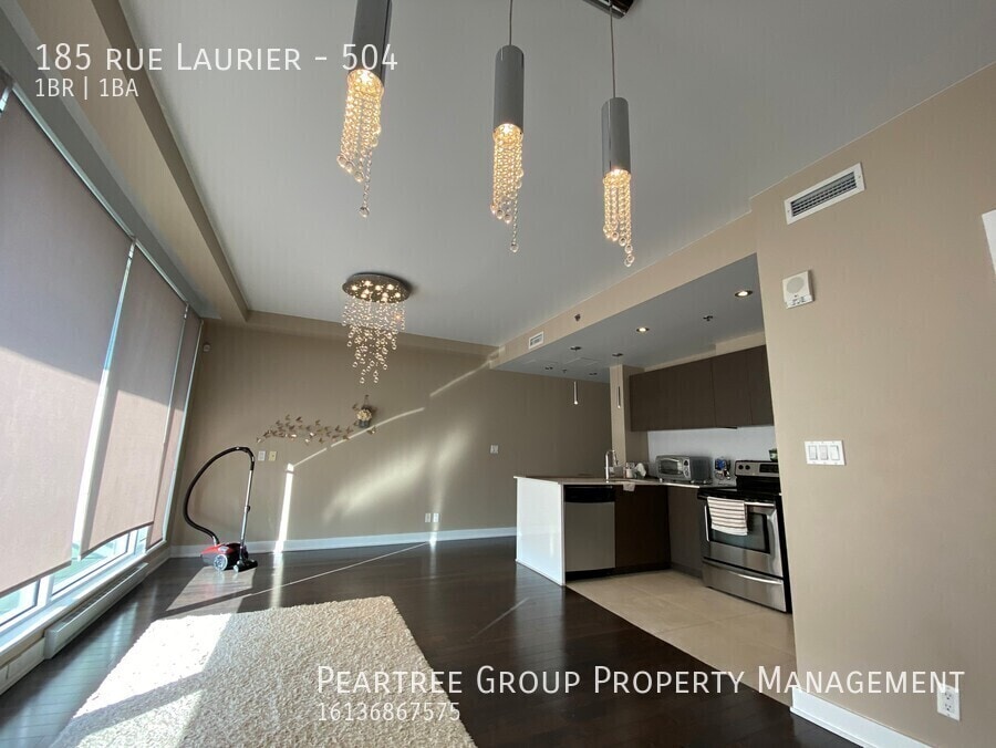 Building Photo - Living at The VIU on rue Laurier