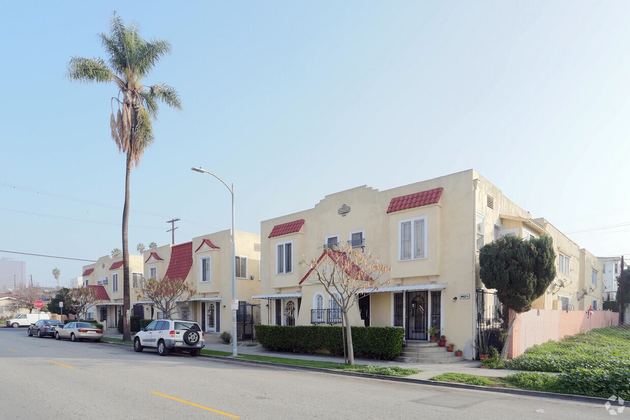 Foto principal - 940 S Catalina St