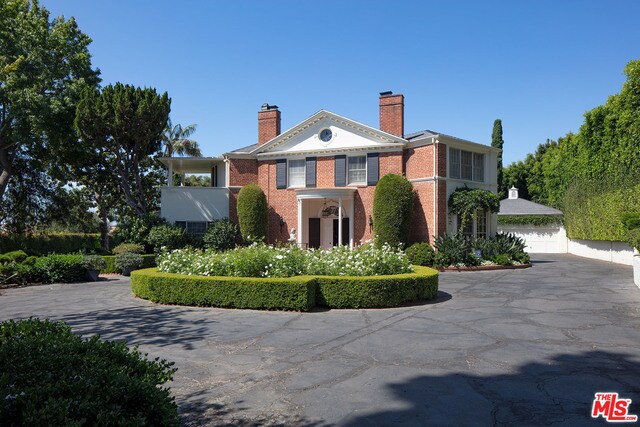 Primary Photo - 139 N Saltair Ave