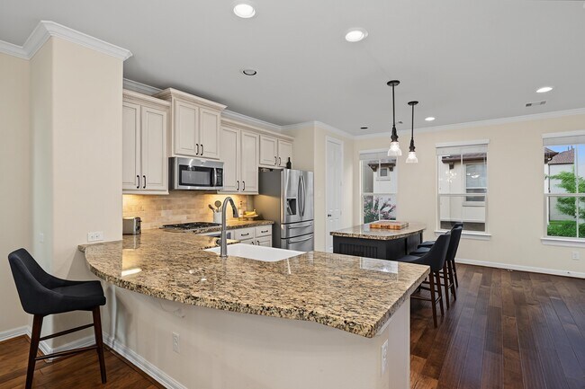 Foto del edificio - 2713 Shadybrook Meadow Dr
