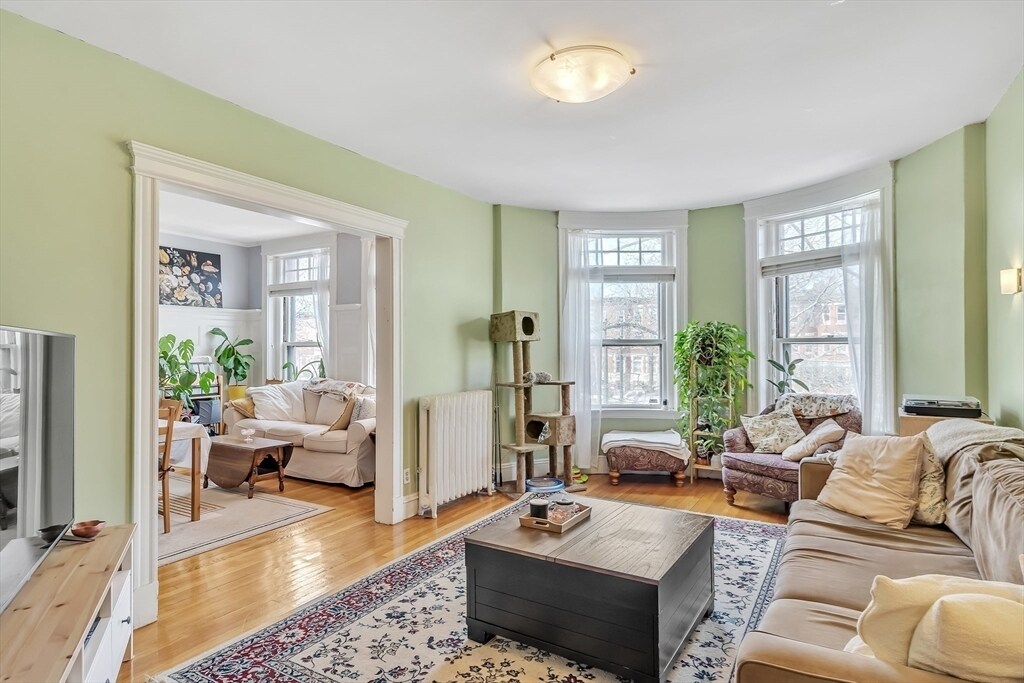 Foto principal - 1891 Beacon St