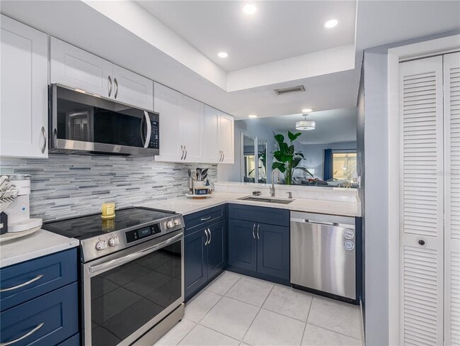 Building Photo - 120 Caryl Way