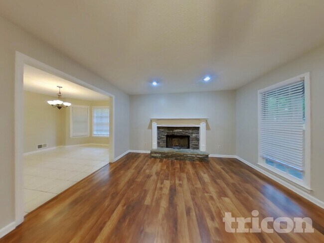 Foto del edificio - 649 Stratford Dr