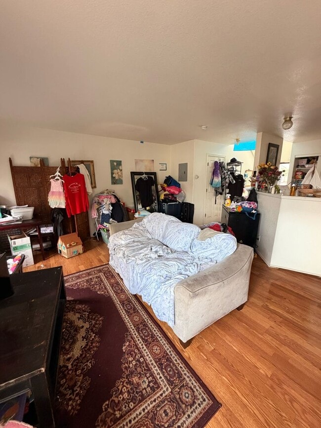 Building Photo - 1295 S Zeno Cir