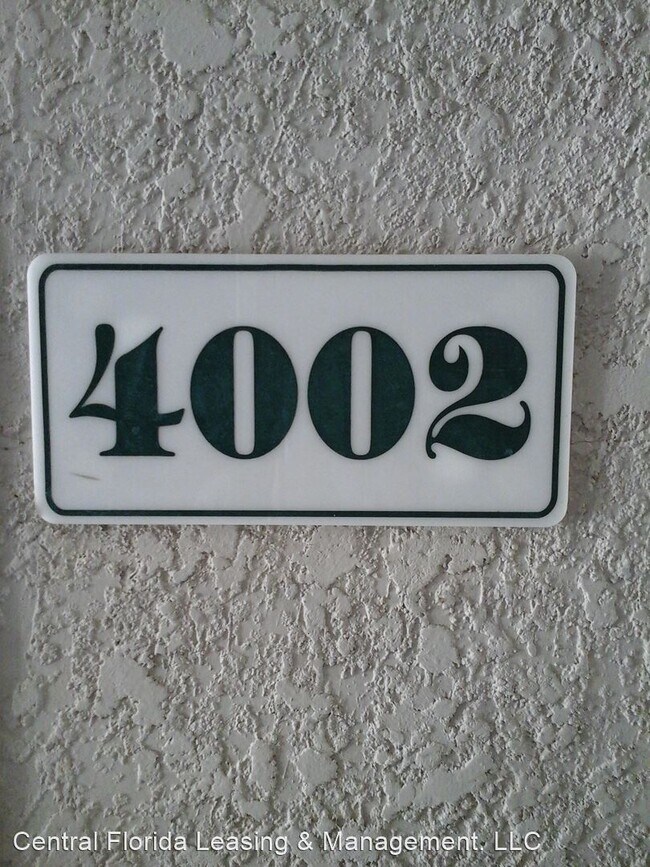 Building Photo - 4002 Hemingway Cir