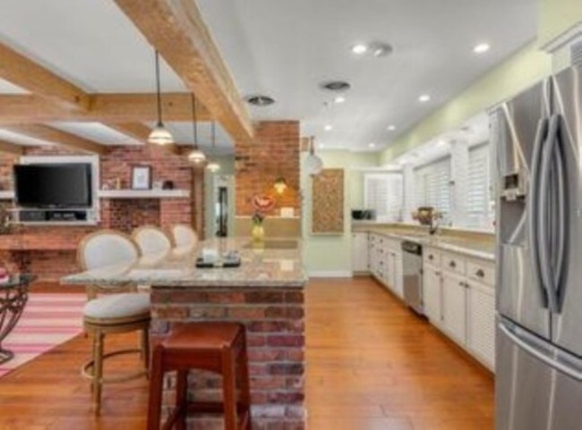 Foto del edificio - 2401 Norfolk Rd