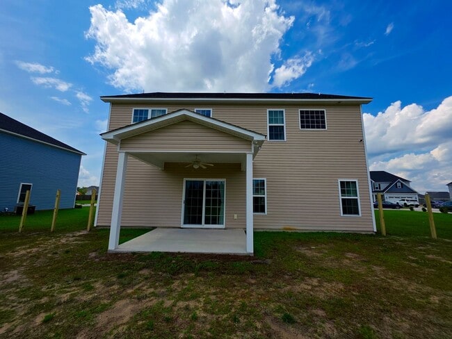 Building Photo - 4 BD in Stateside
