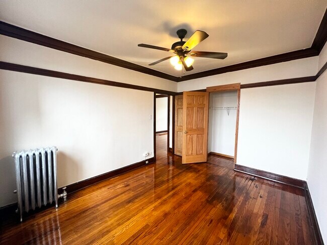 Foto del edificio - 2150 N Kildare Ave