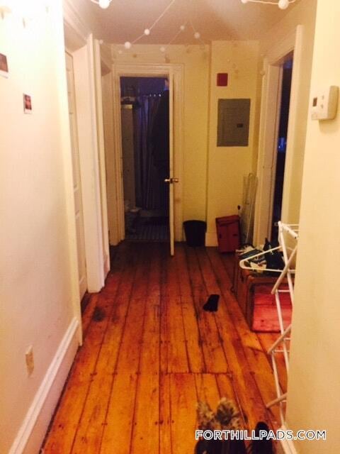 Foto del edificio - 227 Roxbury St