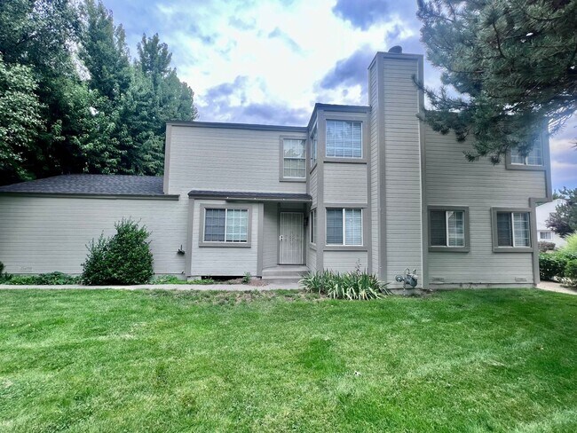 Foto del edificio - 7534 Whimbleton Way