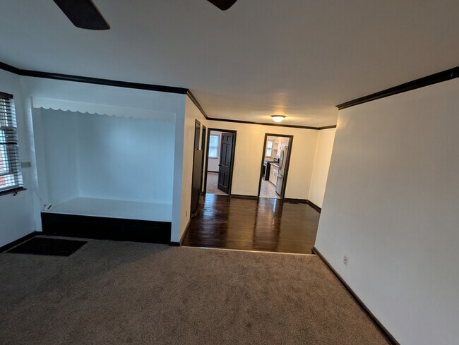 Foto del edificio - 722 Kenwick Rd