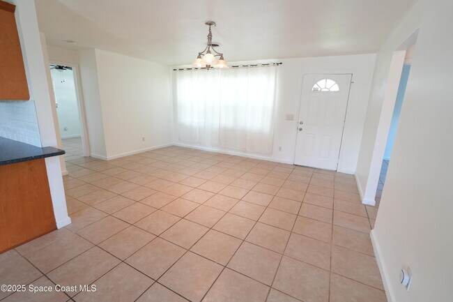 Building Photo - 2937 Matthew Dr