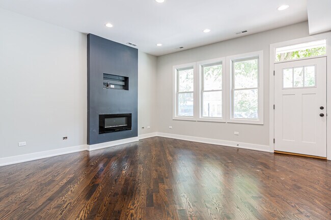 Foto del edificio - 1458 W Chestnut St