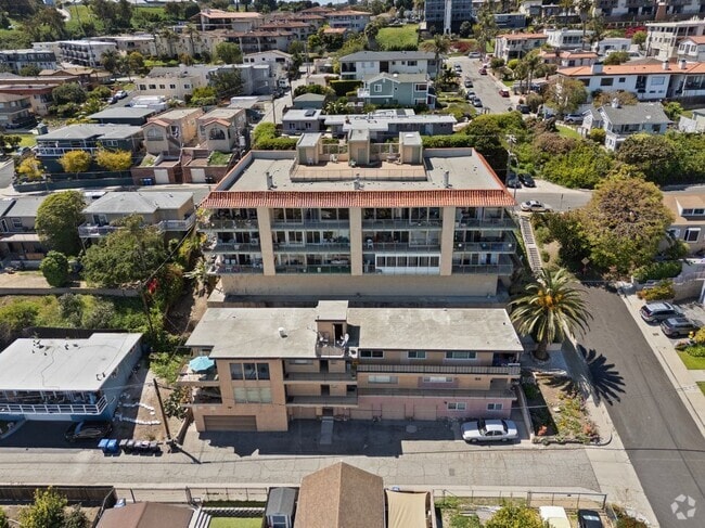 Building Photo - 2910 S Peck Ave