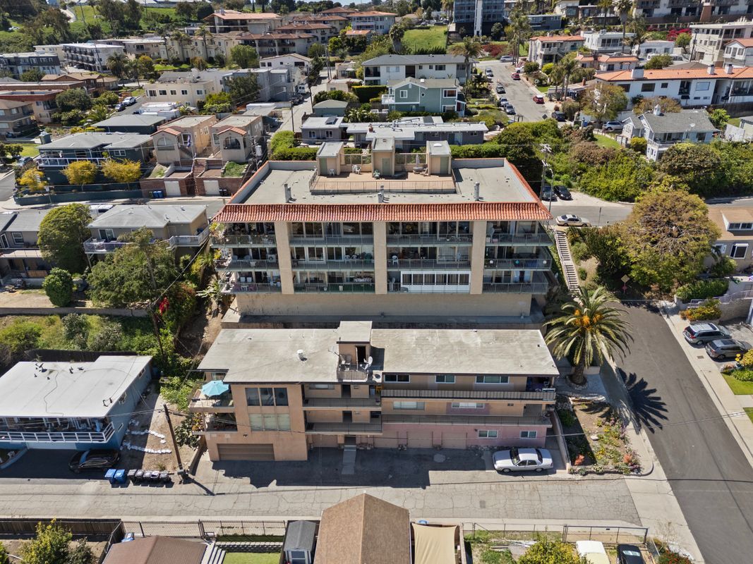 Primary Photo - 2910 S Peck Ave