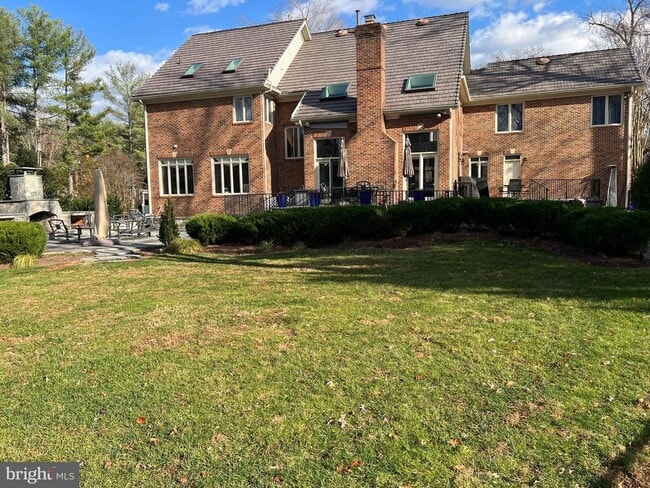 Foto del edificio - 9049 Holly Leaf Ln