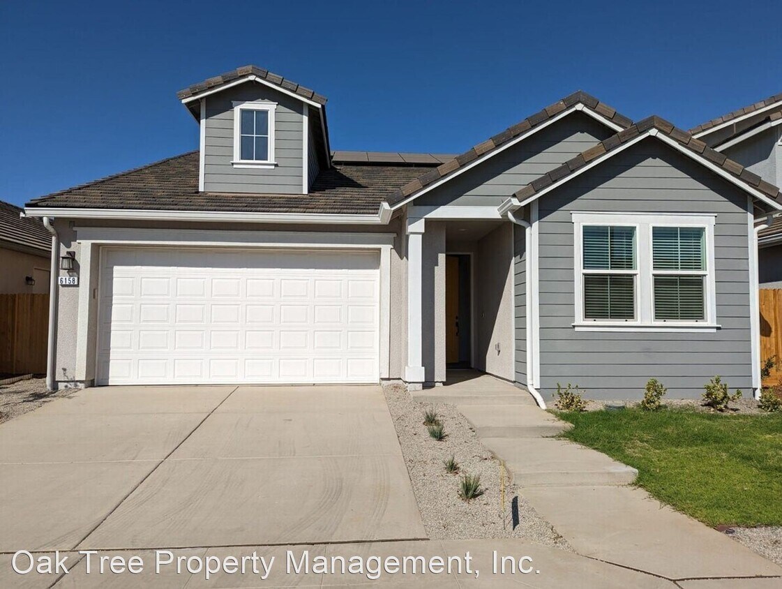 Primary Photo - 4 br, 2 bath House - 6158 E. Adena Avenue