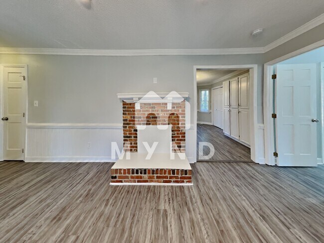 Building Photo - 6125 Krandon Dr