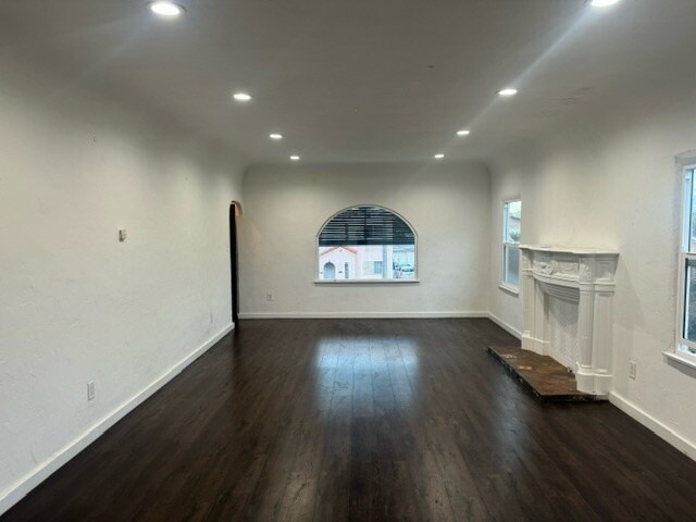 Foto principal - 2911 S Palm Grove Ave