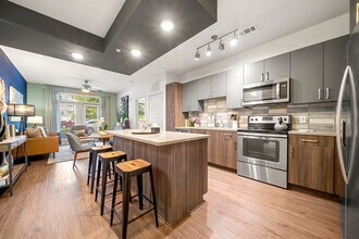 2BD, 2BA - 1052SF - Kitchen - Platform Grant Park
