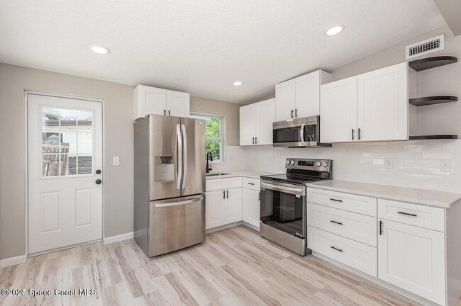 Building Photo - 2626 Sarno Rd