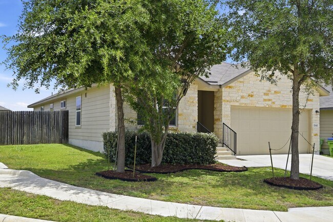Building Photo - Beautiful 4 Bedroom Home in Redbird Ranch | Resort-Style Amenities & Near Lackland AFB