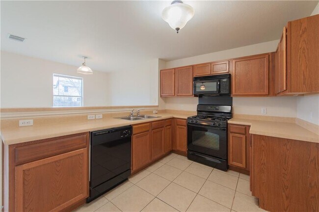 Foto del edificio - 7409 Elk Pass Dr