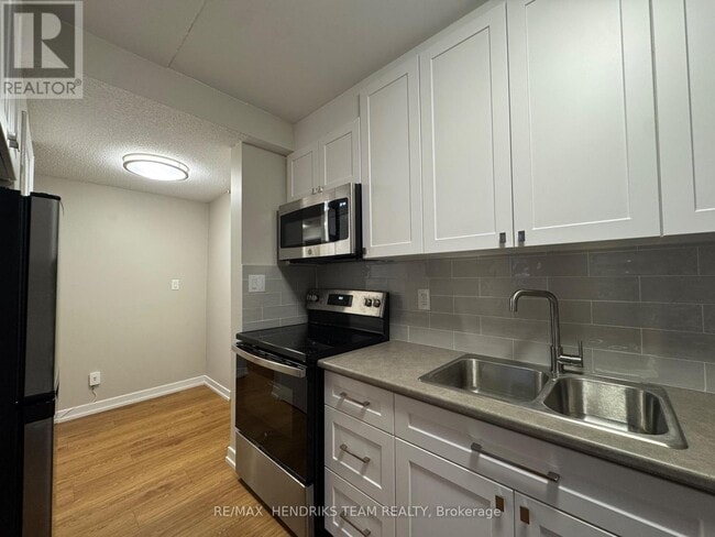 Building Photo - 80 Rockwood Ave