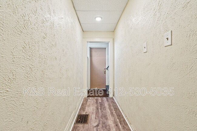 Foto del edificio - 1224 N Franklin St