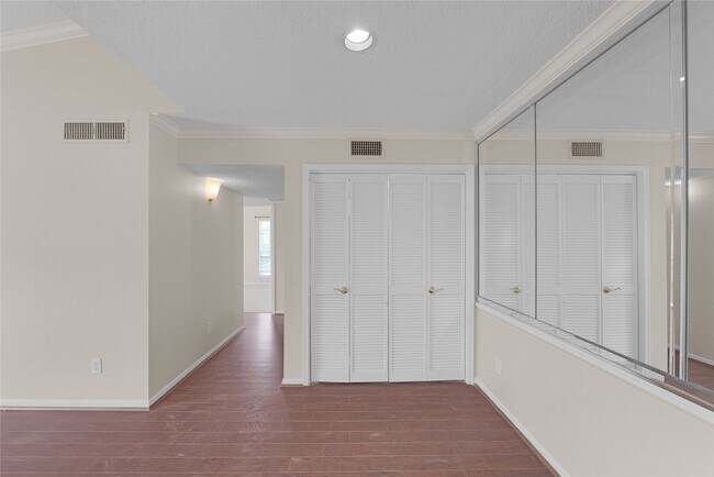 Foto del edificio - 2120 El Paseo St