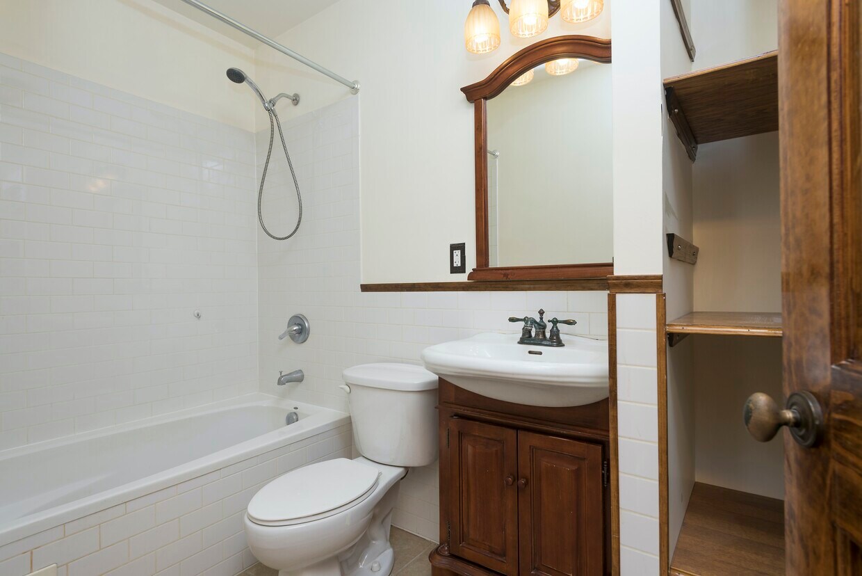 Building Photo - 235 W 137th St