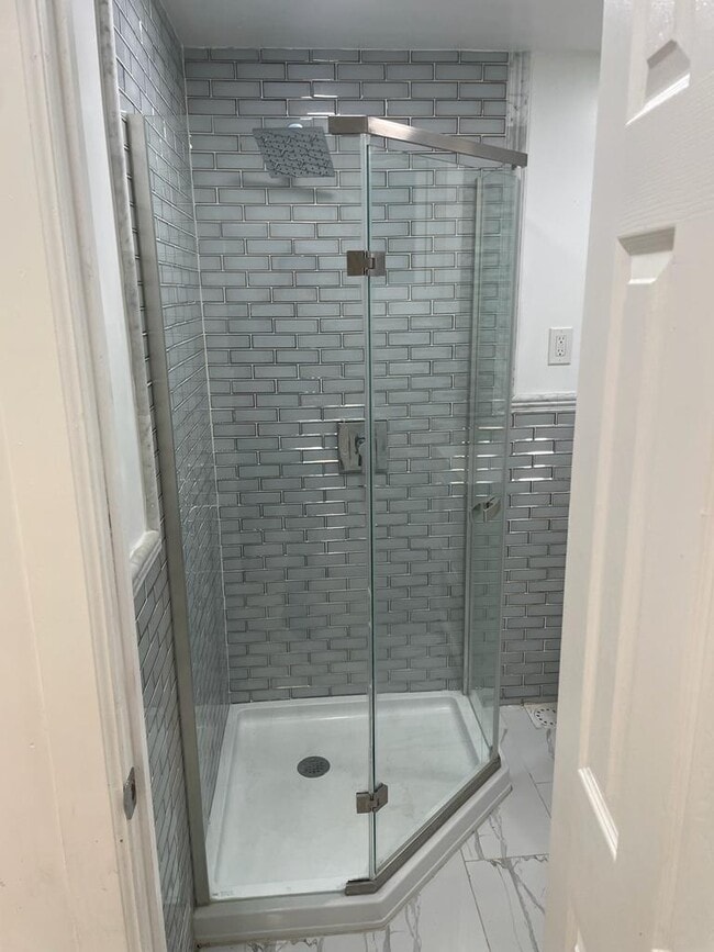 Building Photo - 519 Florin St