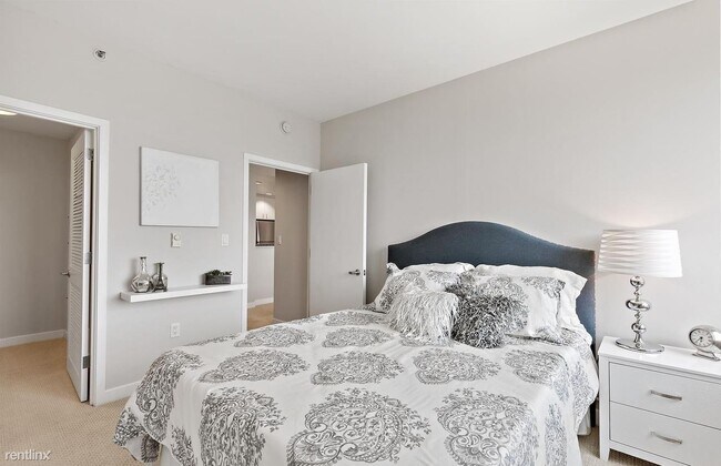 Building Photo - 1 br, 2 bath Condo - 500 John F Kennedy Blvd
