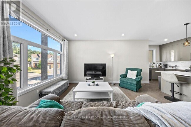 Photo du bâtiment - 22 Inverkip Ave