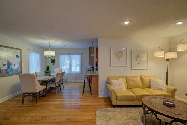 Foto del edificio - 210 Glenway St