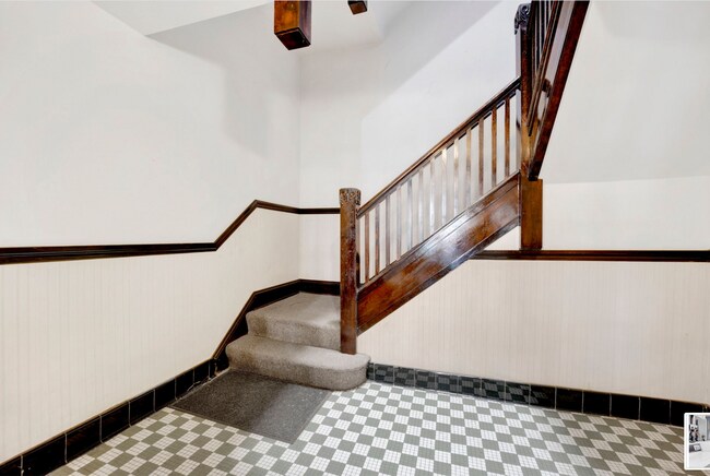 Foto del edificio - 5069 N Wolcott Ave