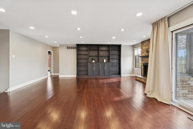 Foto del edificio - 3404 Honey Run Rd