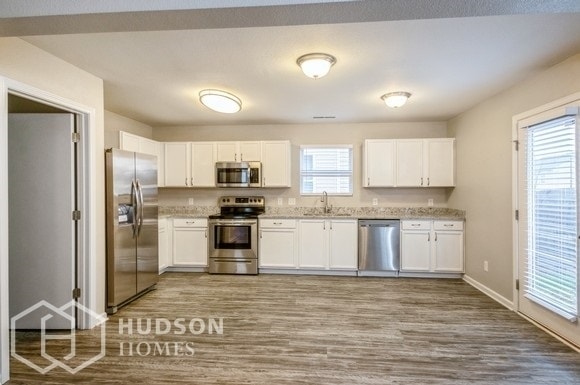 Building Photo - SELF TOUR NOW! - 7246 Fox Point Dr, Charlo...