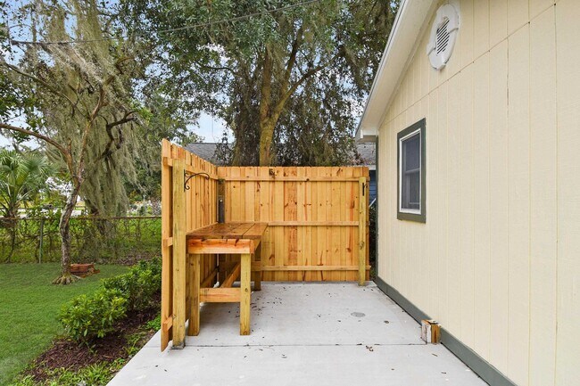 Foto del edificio - 125 CR 13 S