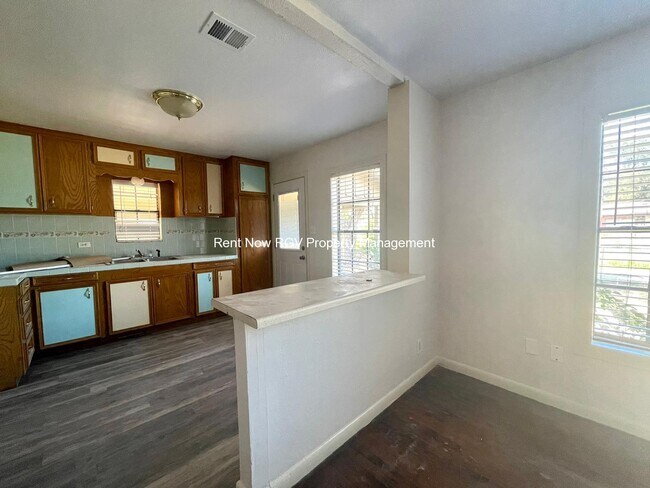 Foto del edificio - 1400 Vine Ave