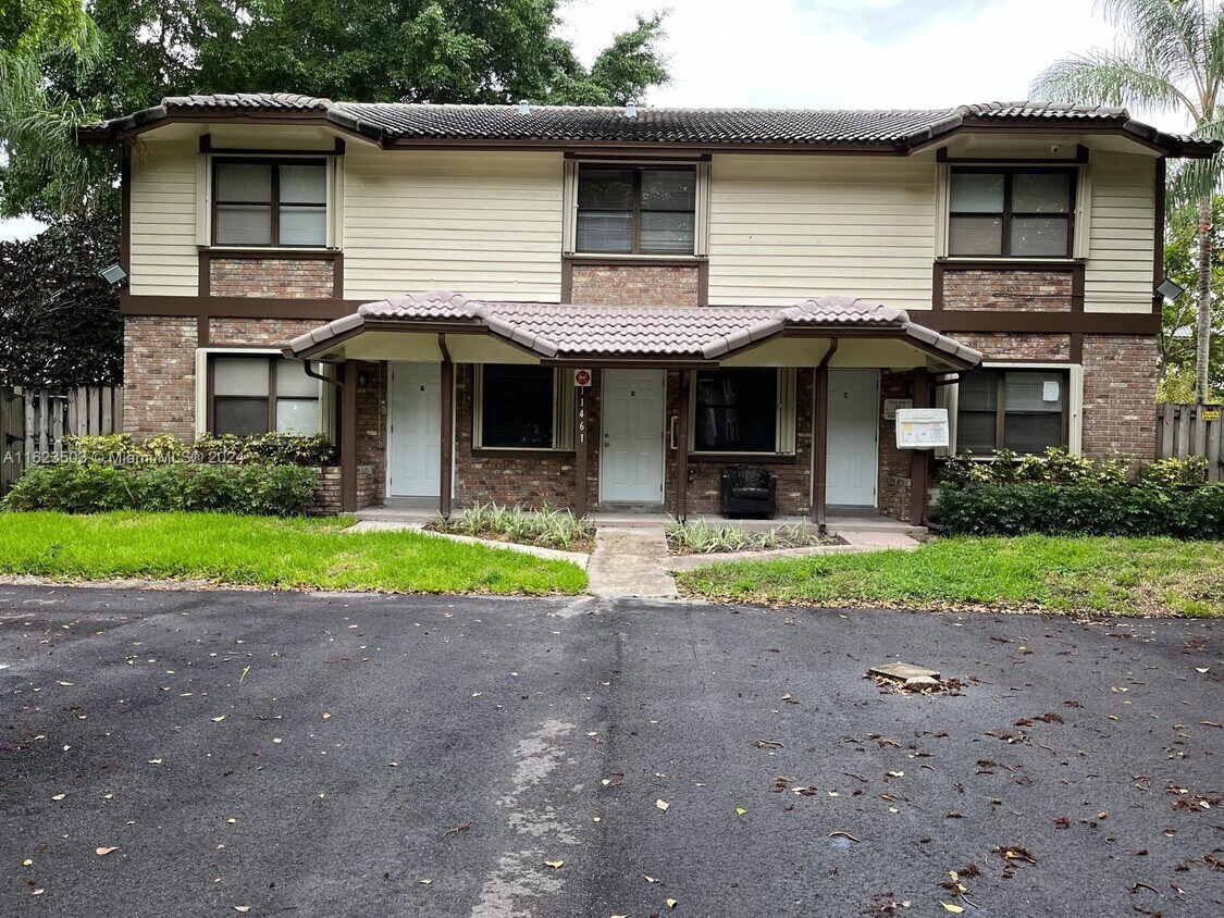 Foto principal - 11461 NW 43rd St