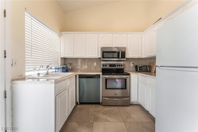 Foto del edificio - 7720 W Agate Ave
