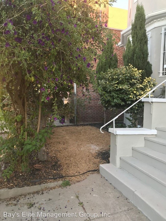 Building Photo - 1728 7th Ave