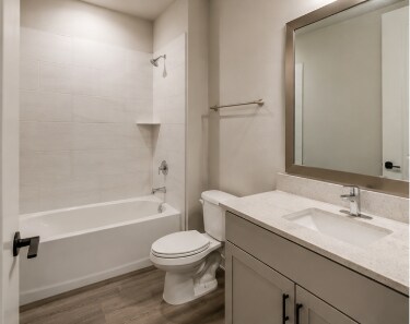 Foto del edificio - 1400 Range Dr