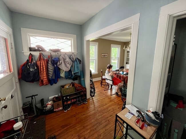 Foyer looking into dining room - 325 Cascadilla St