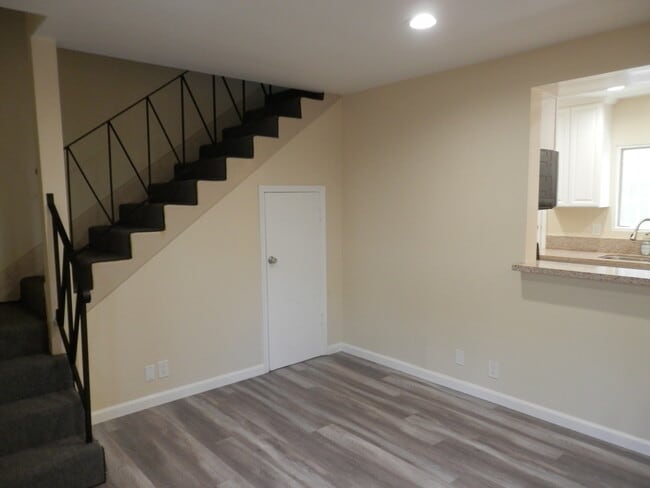 Building Photo - 11913 Culver Blvd