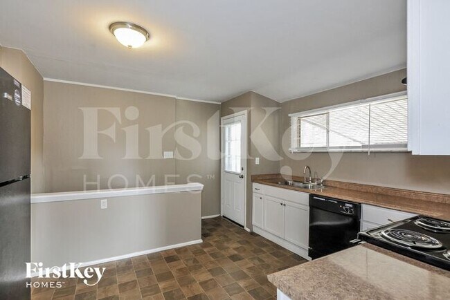Building Photo - 915 Barat Ln
