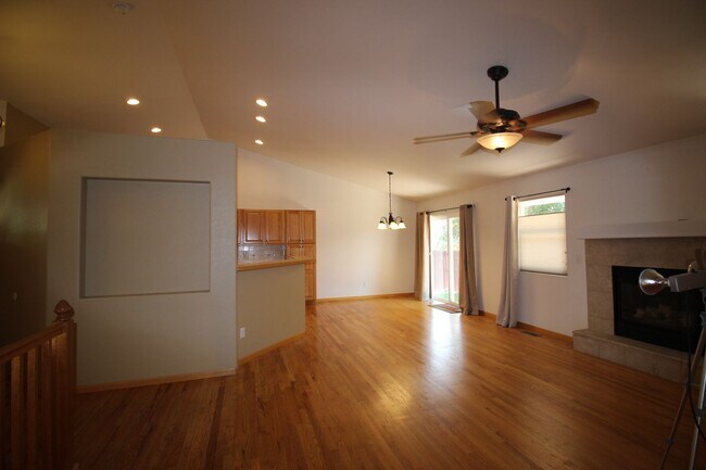 Building Photo - Wonderful Home in Central Fort Collins