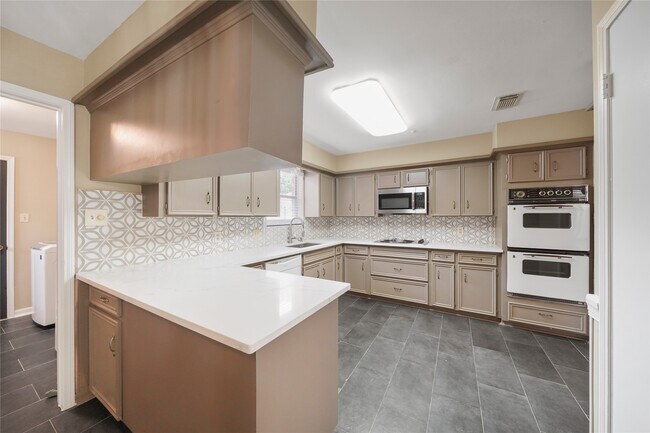 Foto del edificio - 12719 Ashford Chase Dr